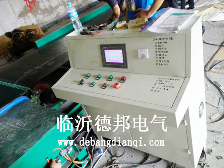 PLC、觸摸屏控制系統(tǒng)207